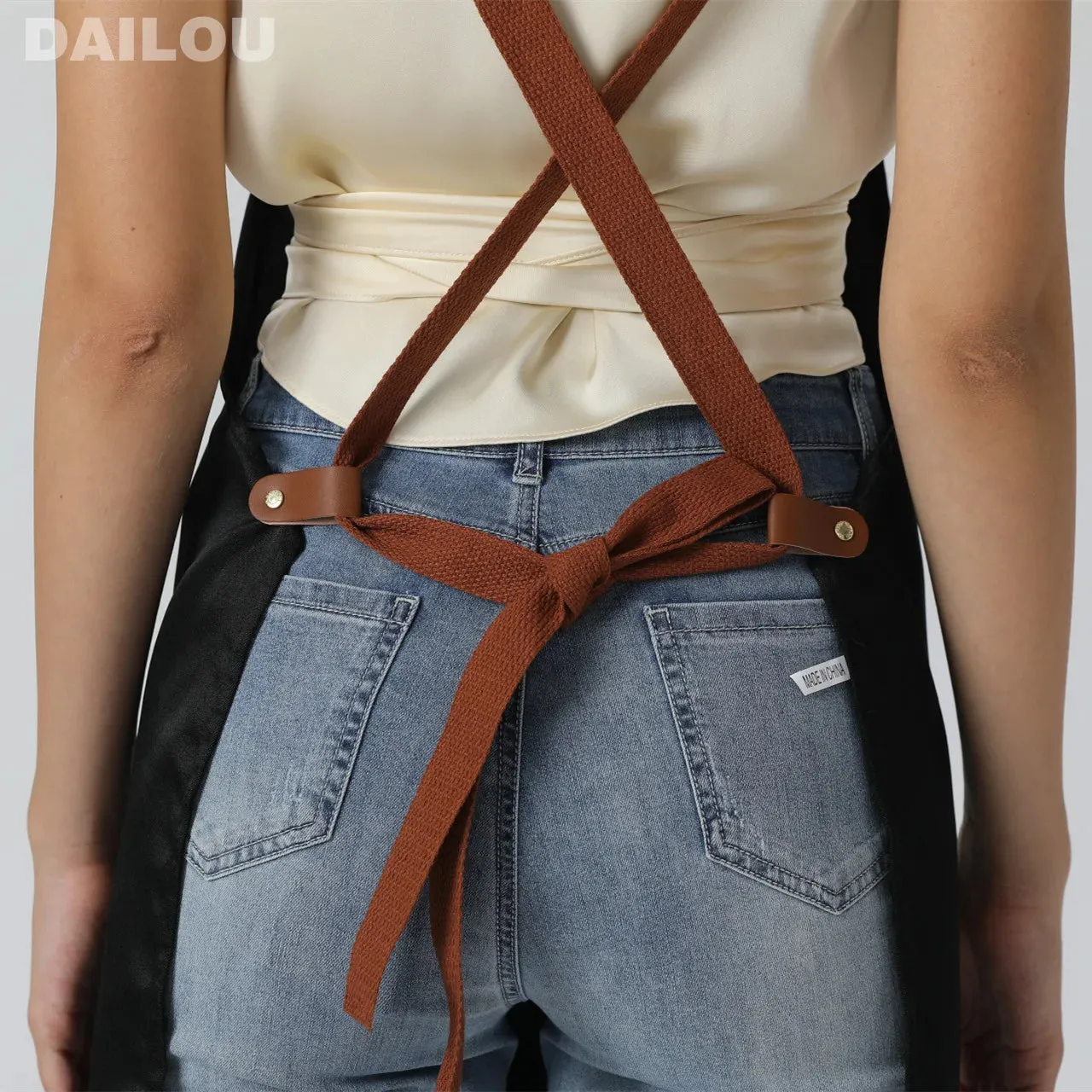 Durable Kitchen Aprons: Shield Your Clothes in Style