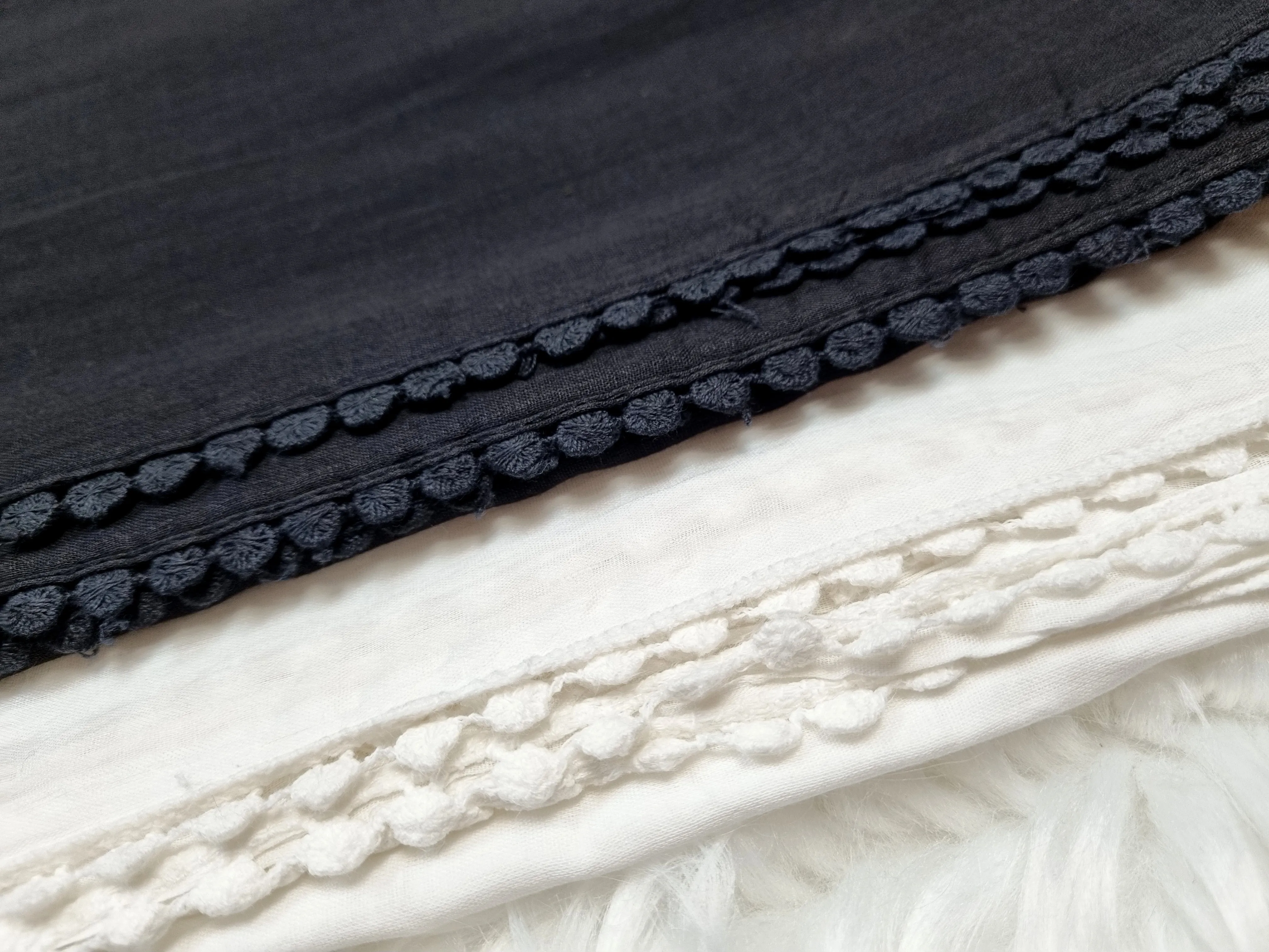 Lace Border Cotton Shawl