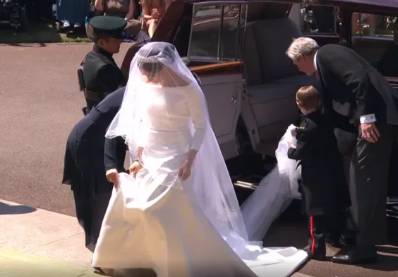 Meghan Markle Wedding Dress 2018 Elegant Stylish Bridal Gowns