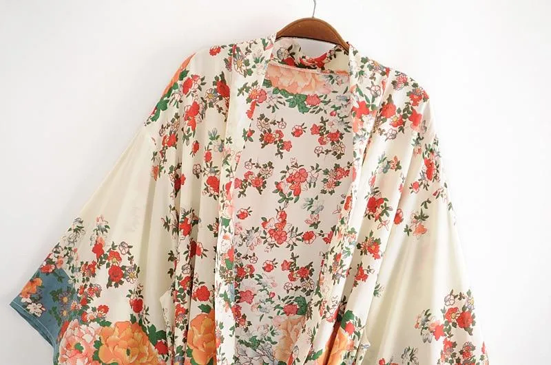 STELLA Boho Chic Floral Kimono