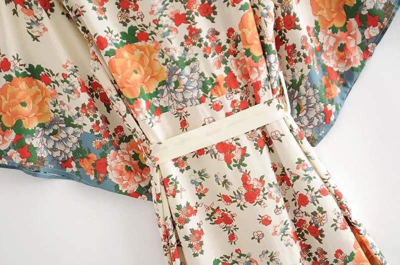 STELLA Boho Chic Floral Kimono